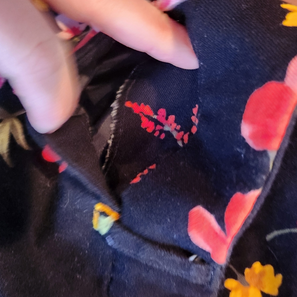 Old Navy Pixie Floral Pants - Picture 5 of 10